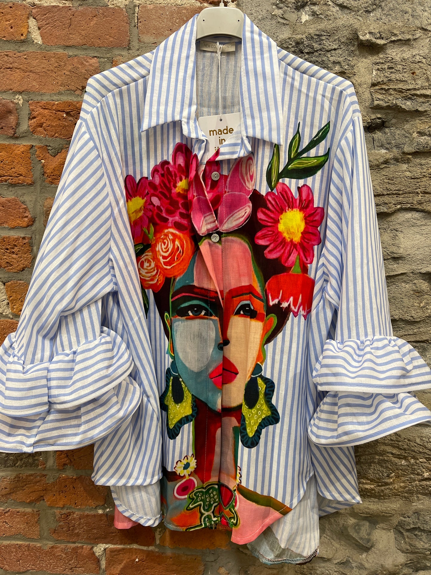 WEM- 8545 Chemise avec volant sur les manches