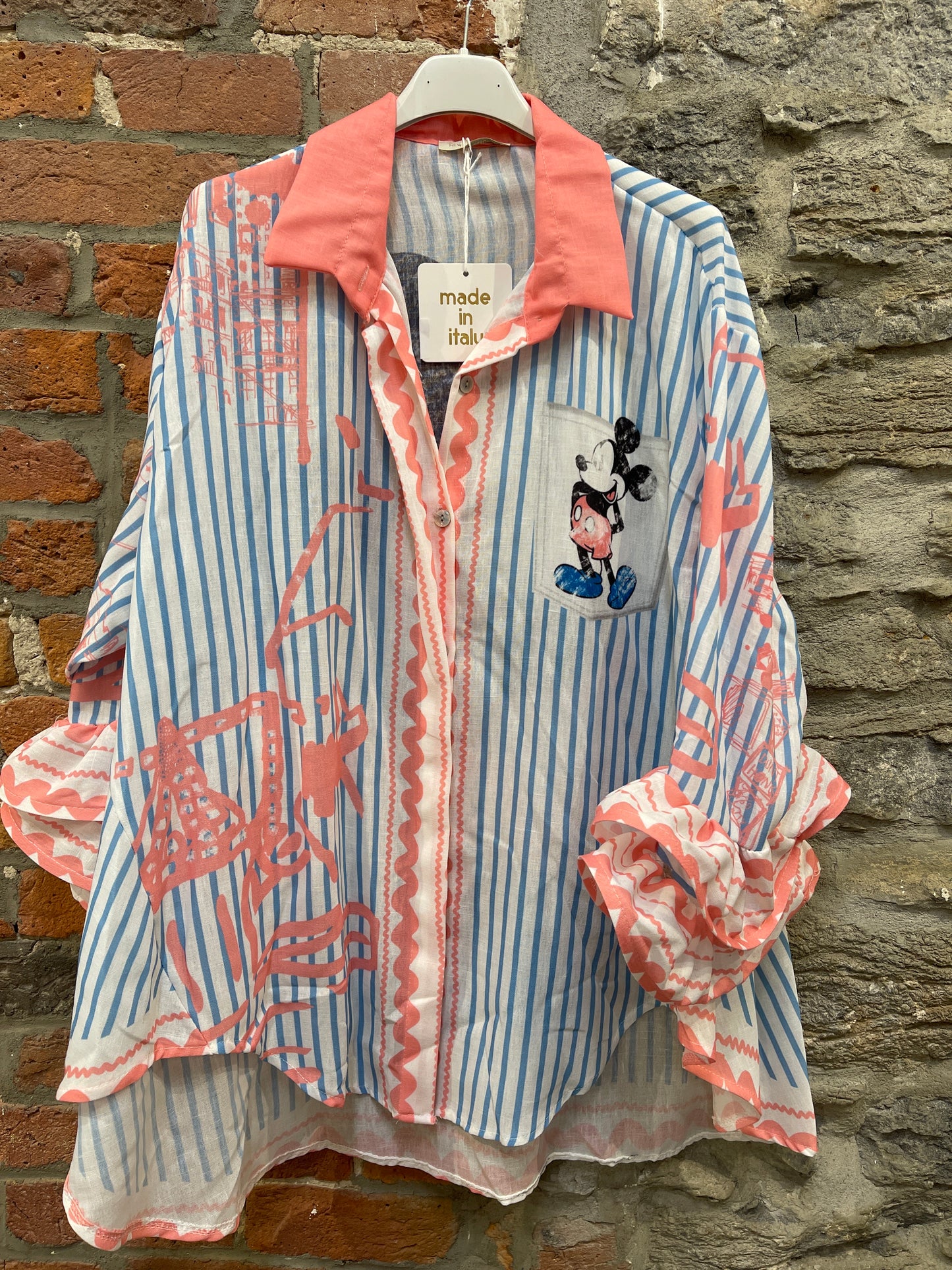 WEM- 8545 Chemise avec volant sur les manches