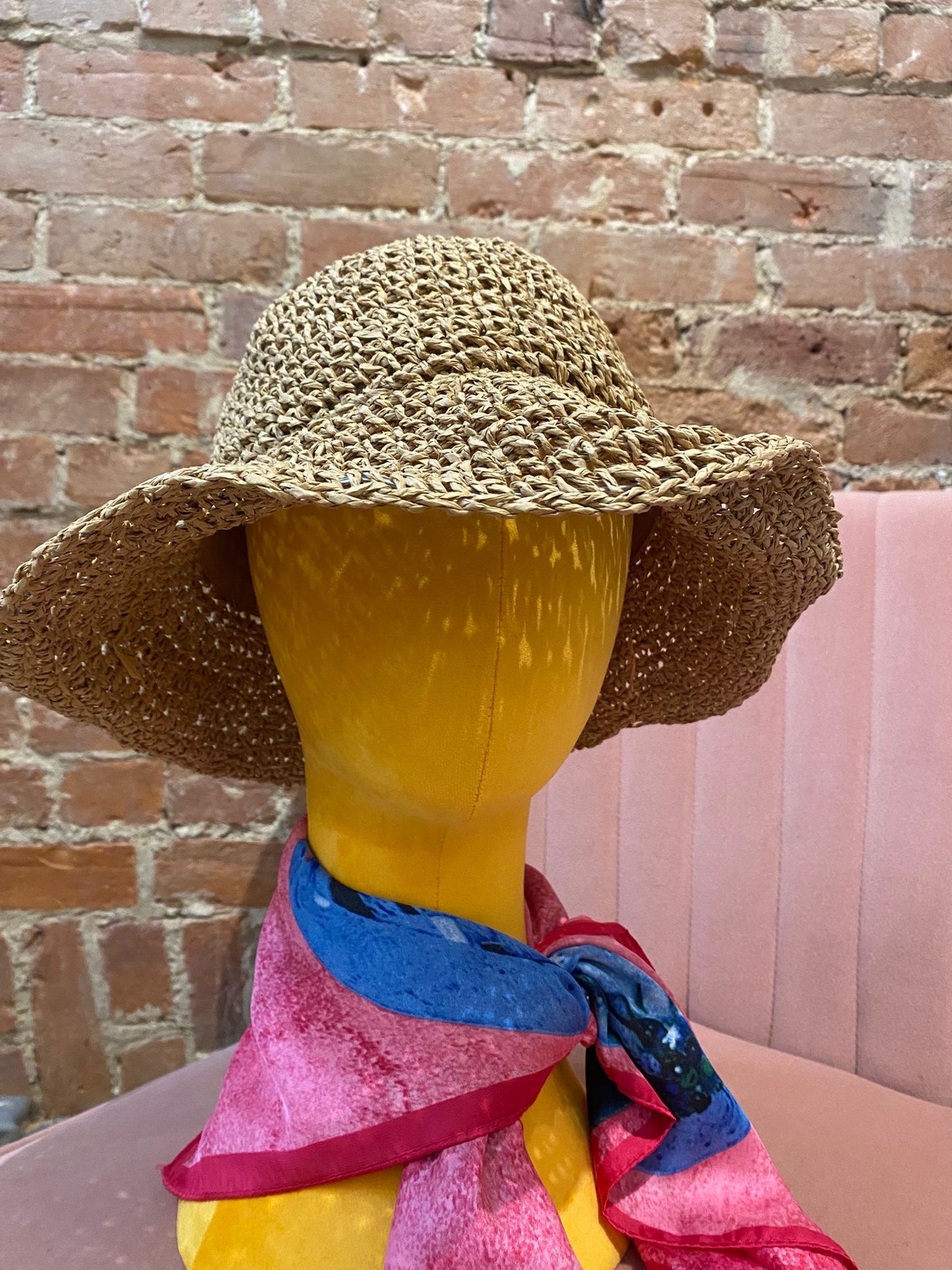 SU- chapeau en paille