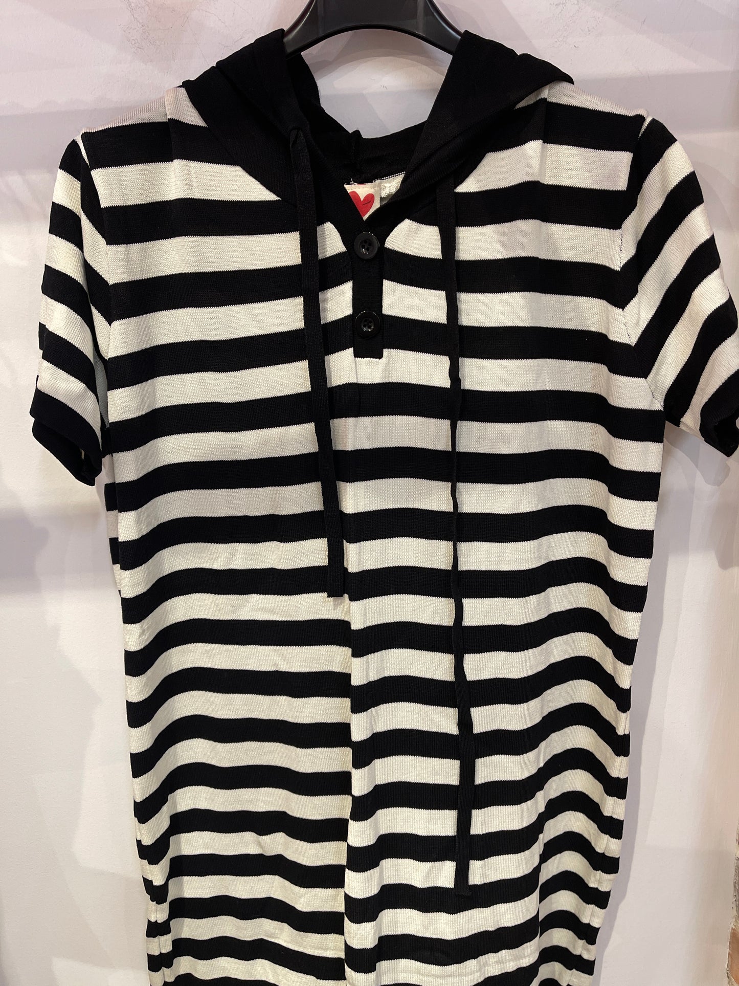 FR- 88049 Robe