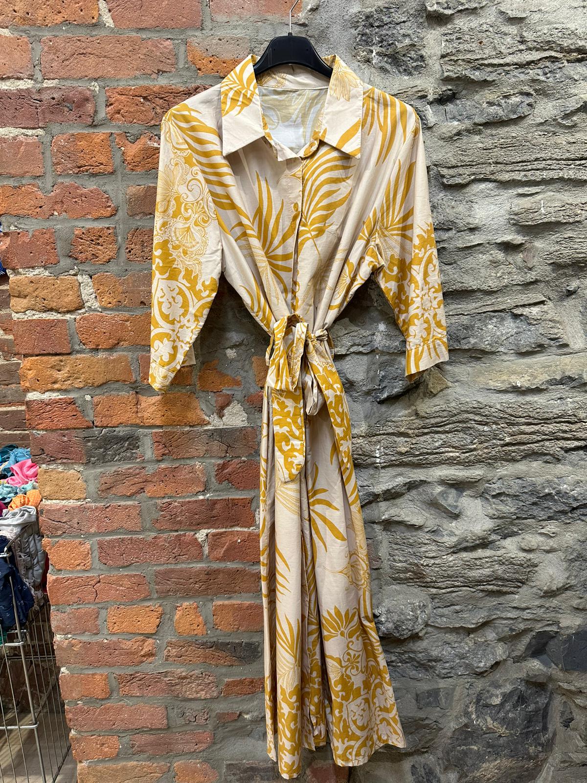 BR- 3869 Robe