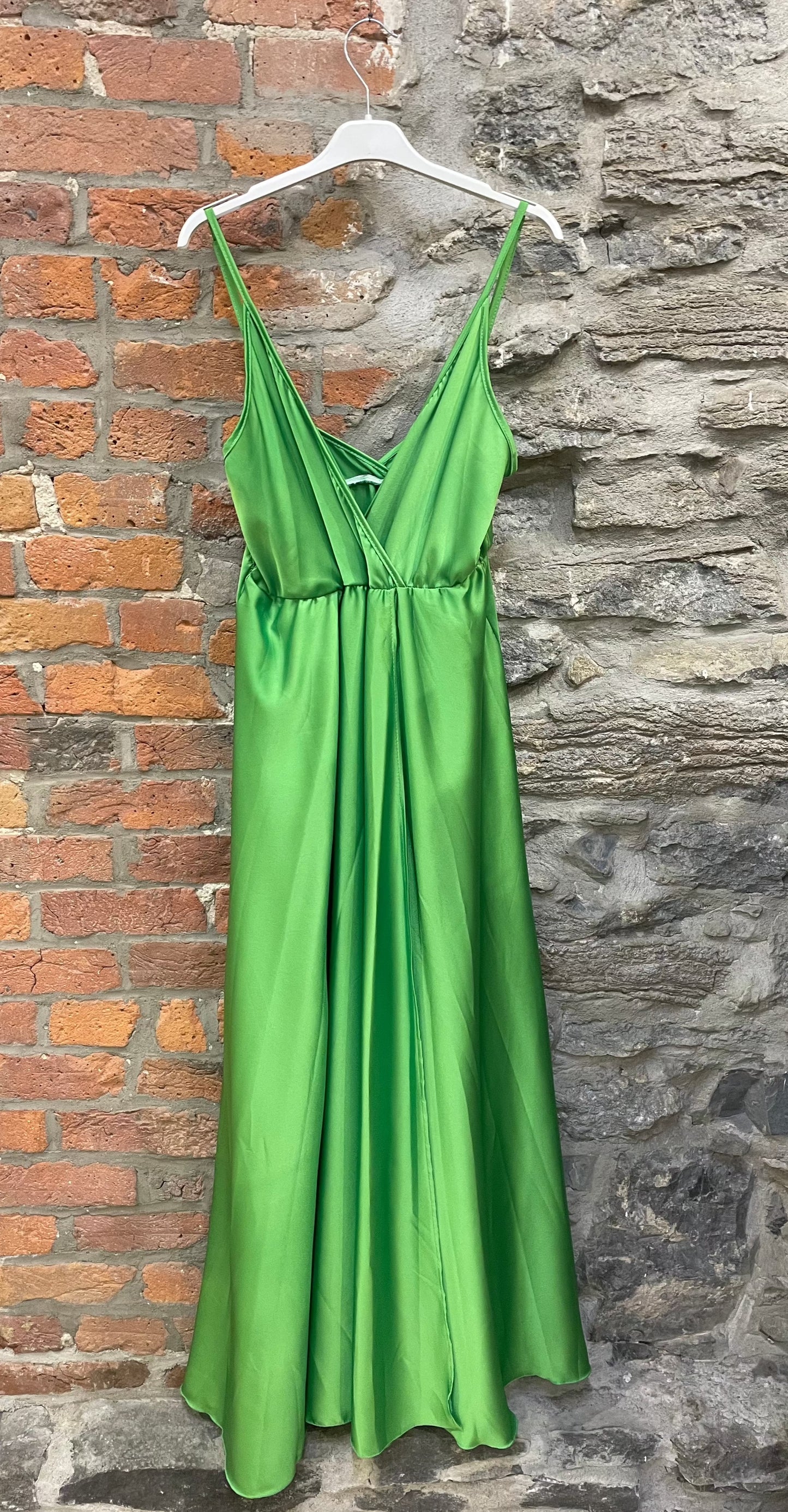 BR- 9972-R2 Robe / Dress