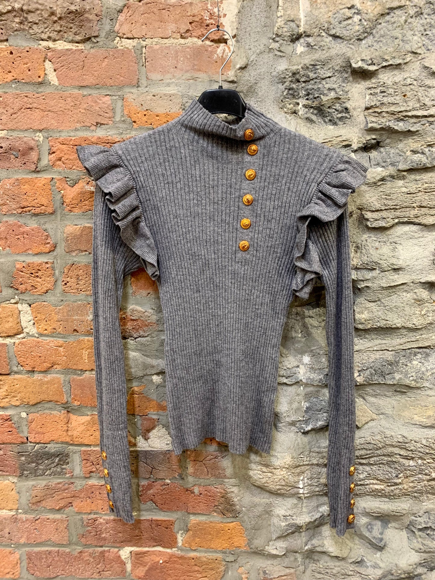 FR- 5229 Pull avec boutons