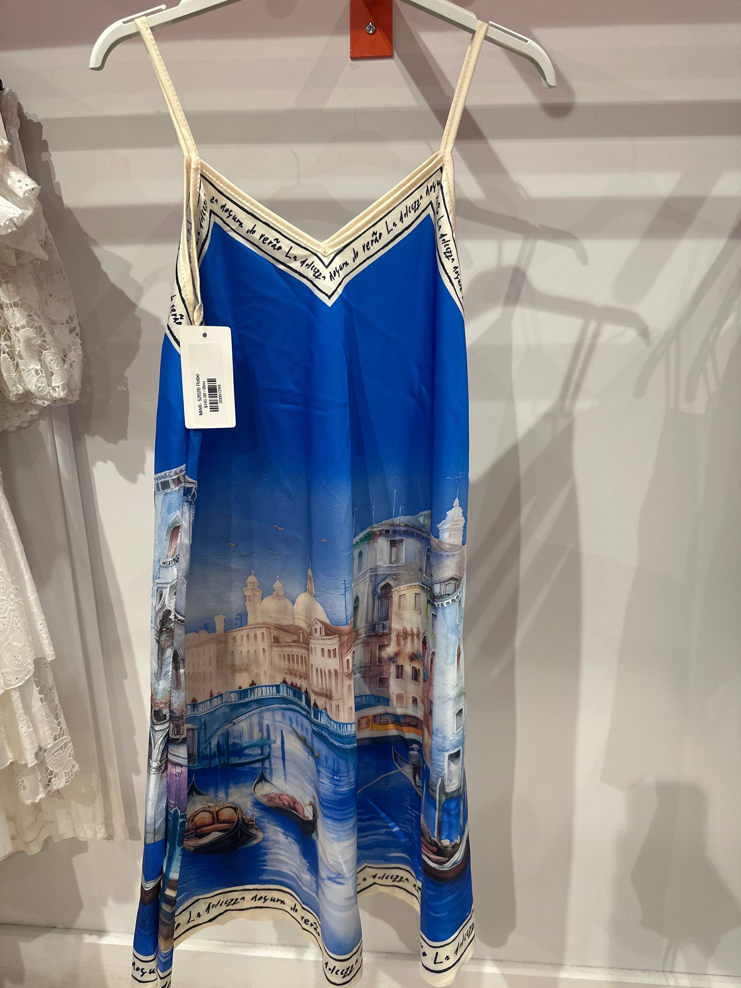 MAK- 52026 Robe