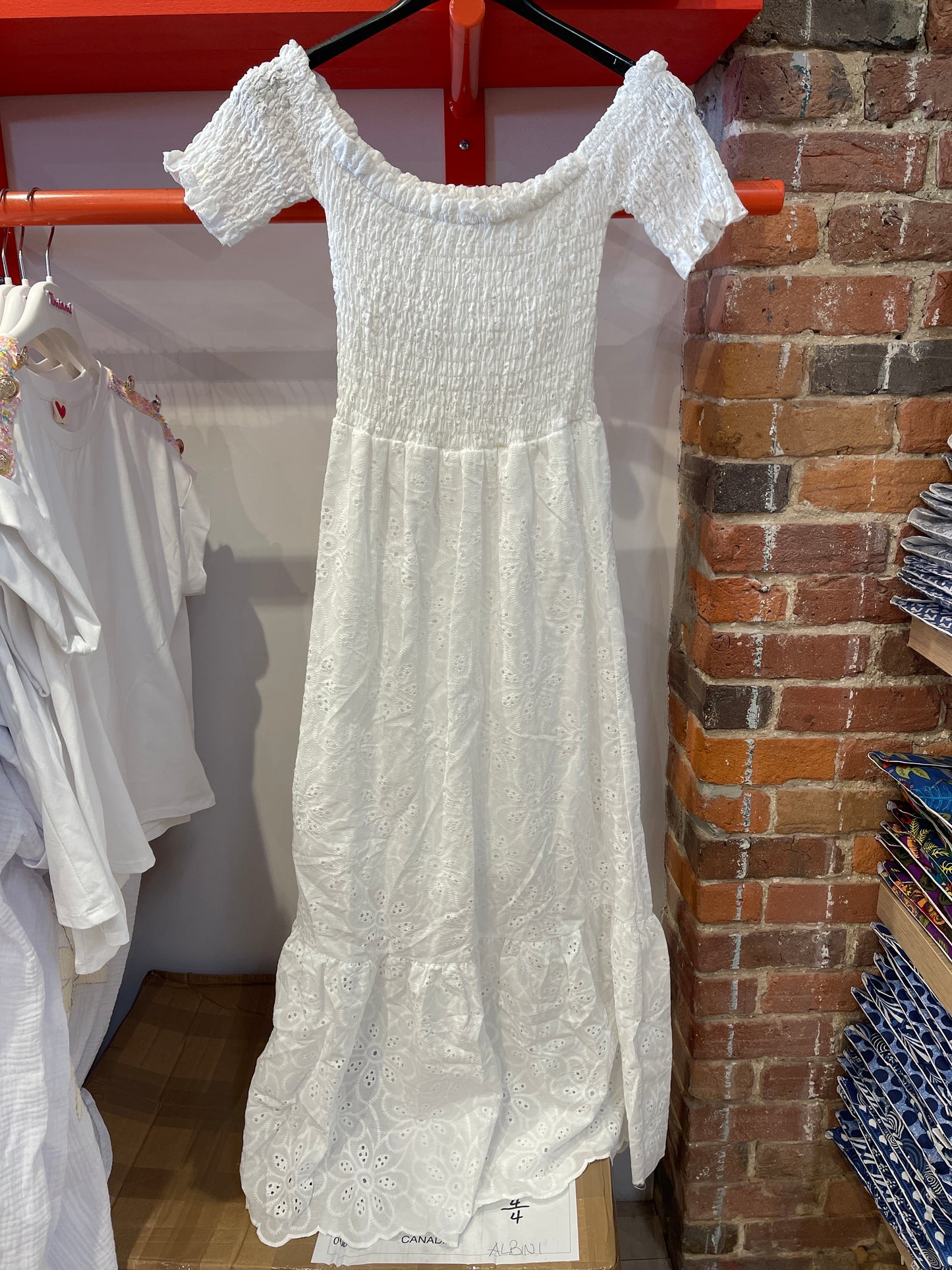 FR- 18106 Robe