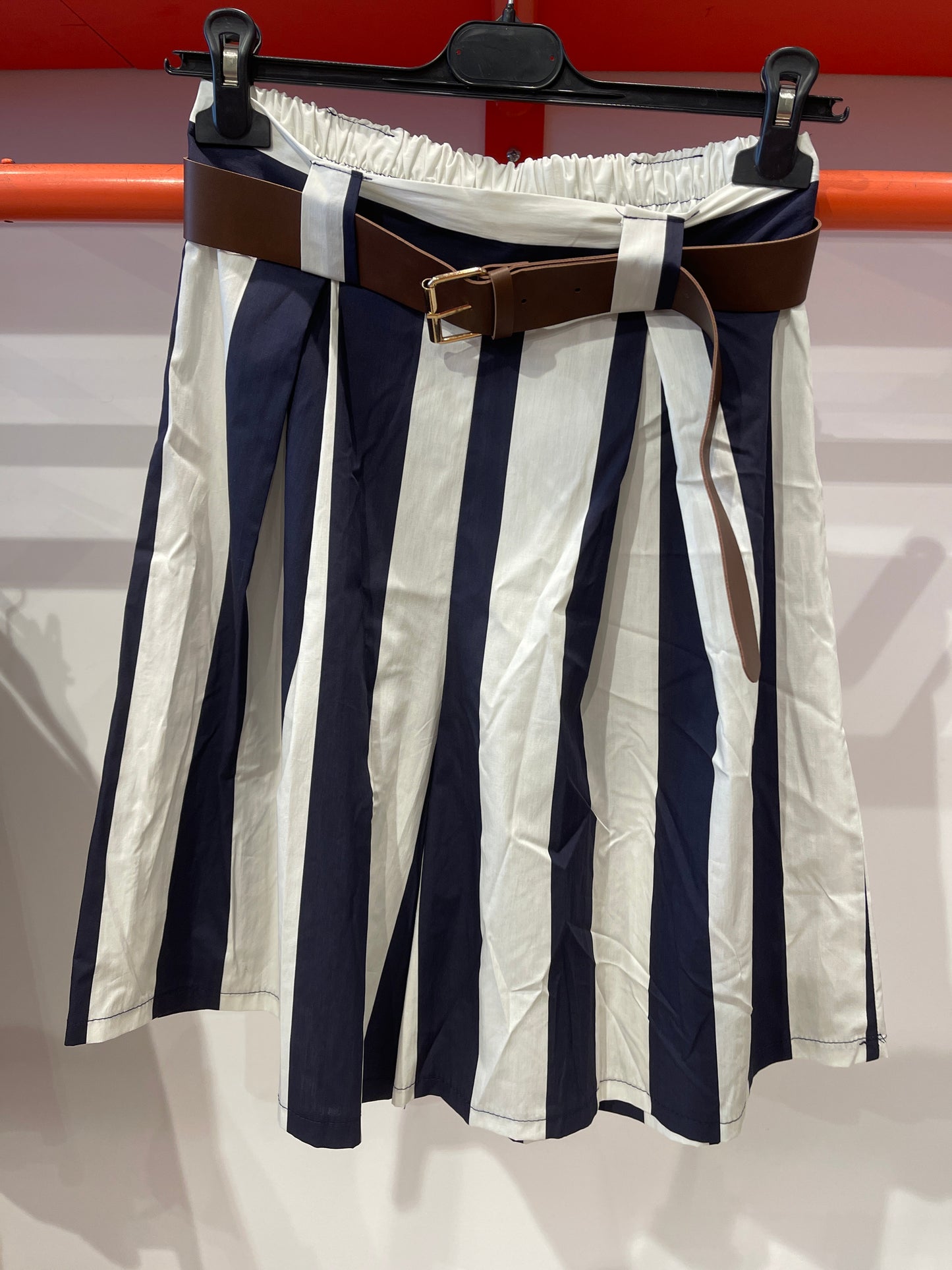 BR- 4632-C12 Pantalon court