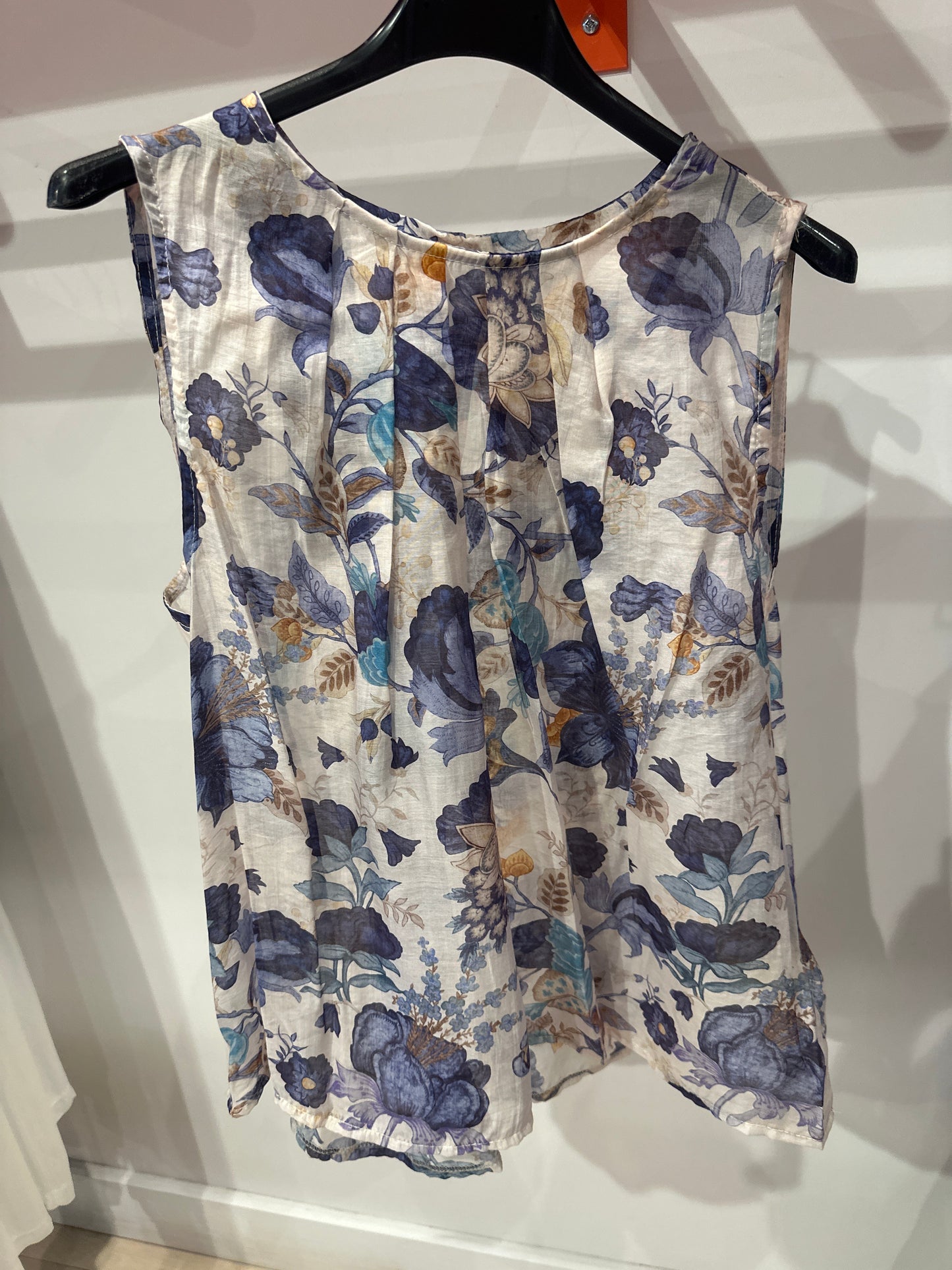 BR- 5073-Q72 Top