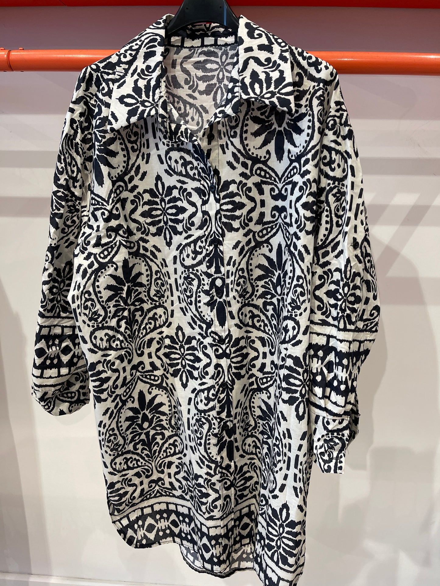 BR- 2833-M32 Robe