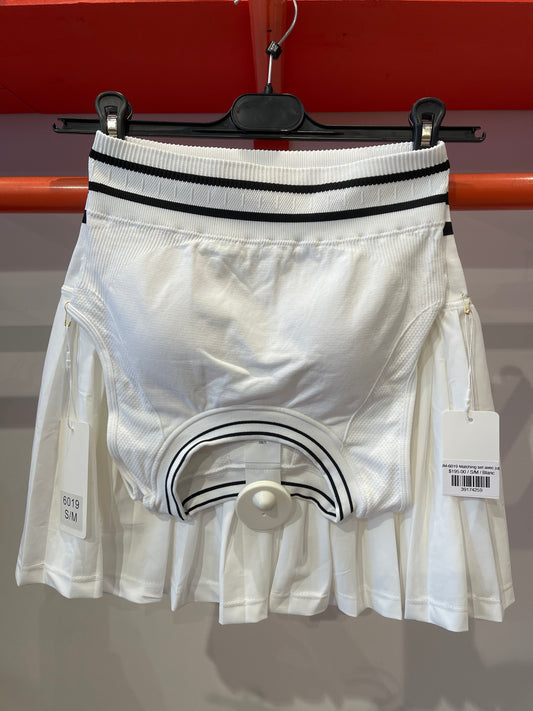 UM-6019 Matching set avec jupe