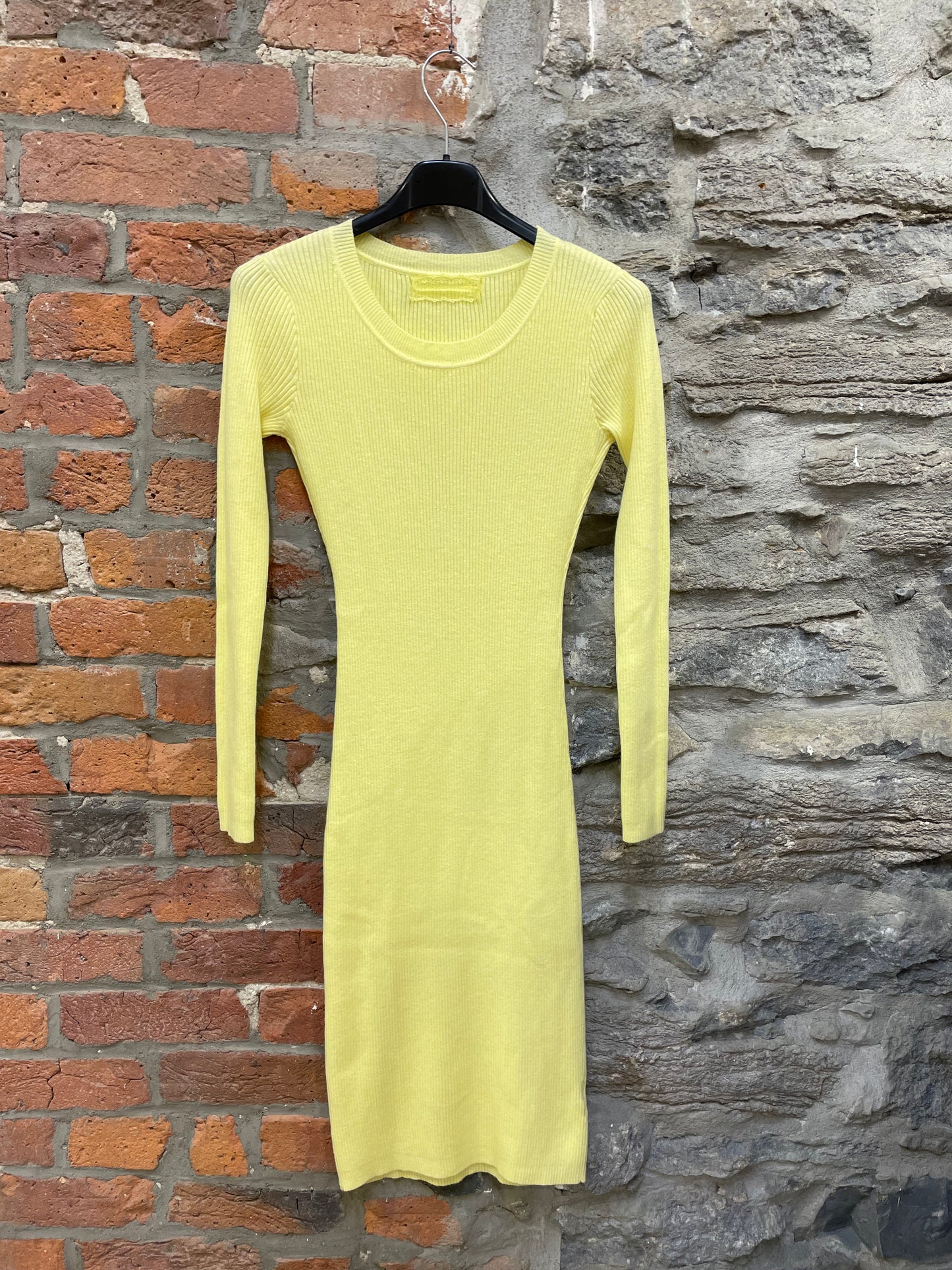 FR- 58535 Robe