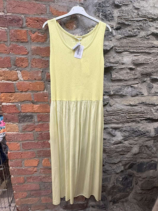 EL- 831412 Robe
