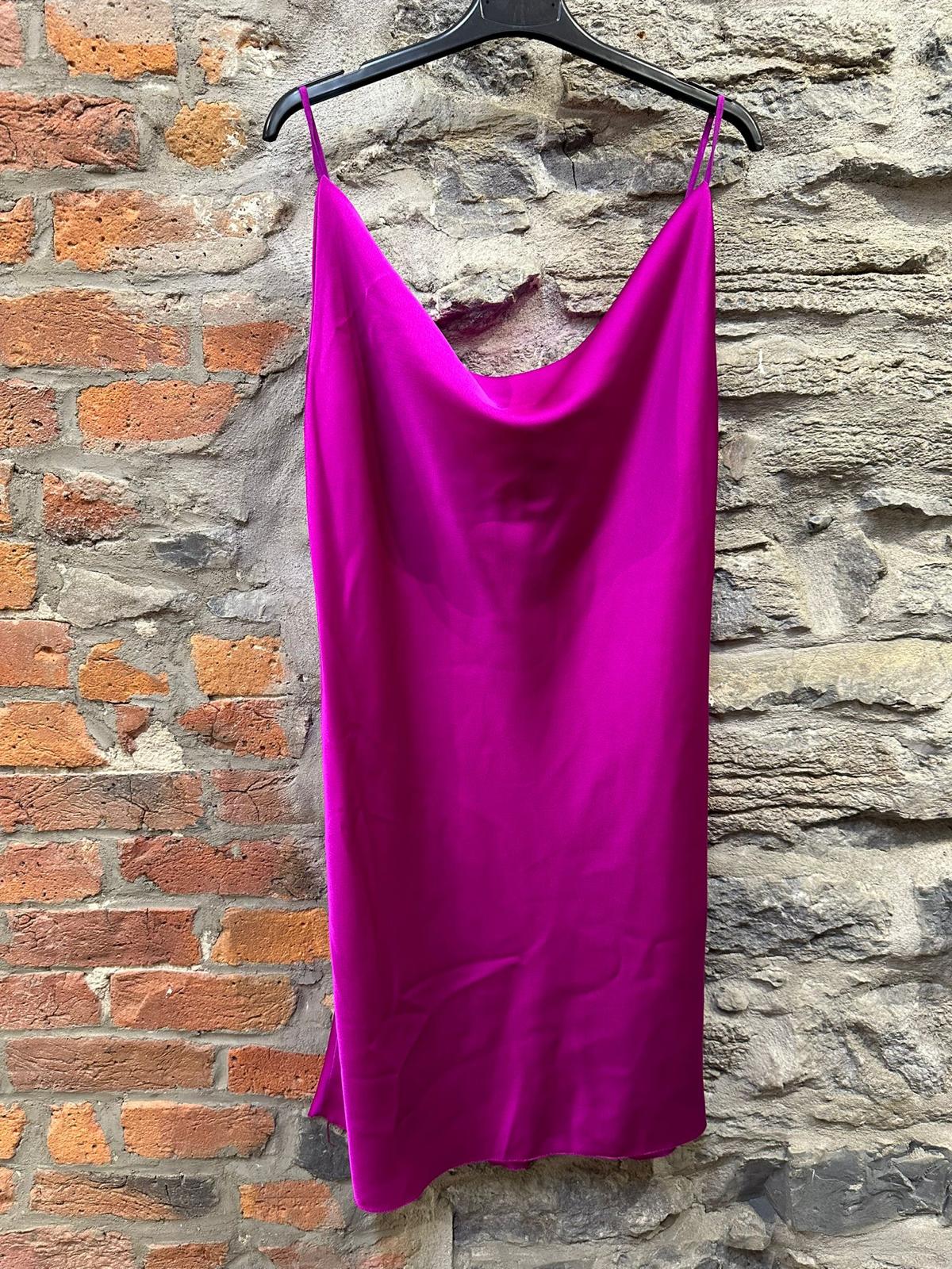 KC- 5893 Robe