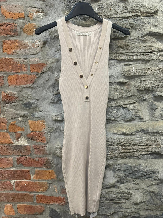 FR- 58204 Robe