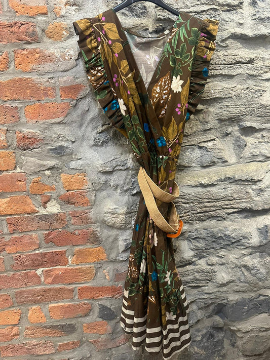 BR- 1895 Robe
