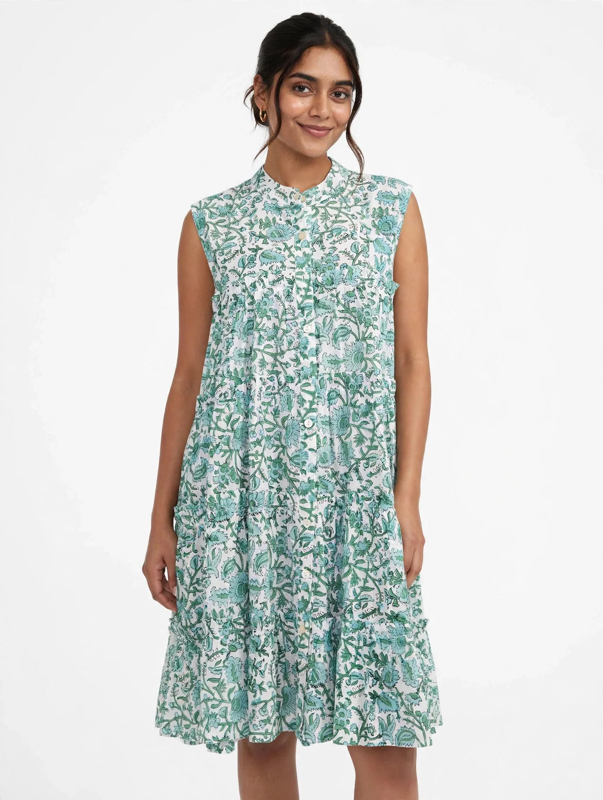 IN- Robe sans manches on model