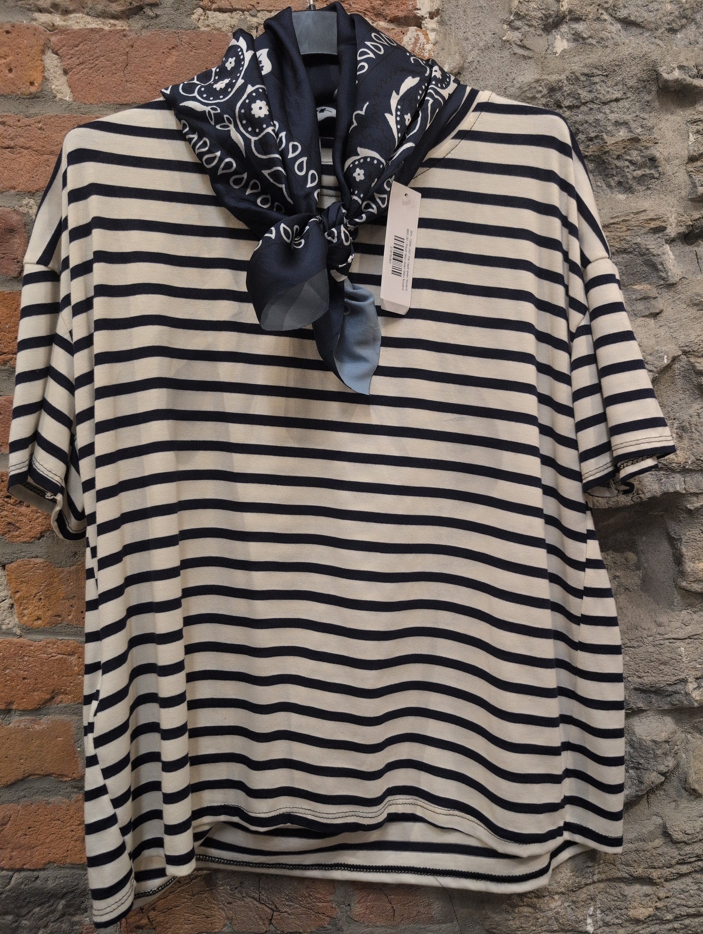BR- 7399-J42 Top rayé avec foulard