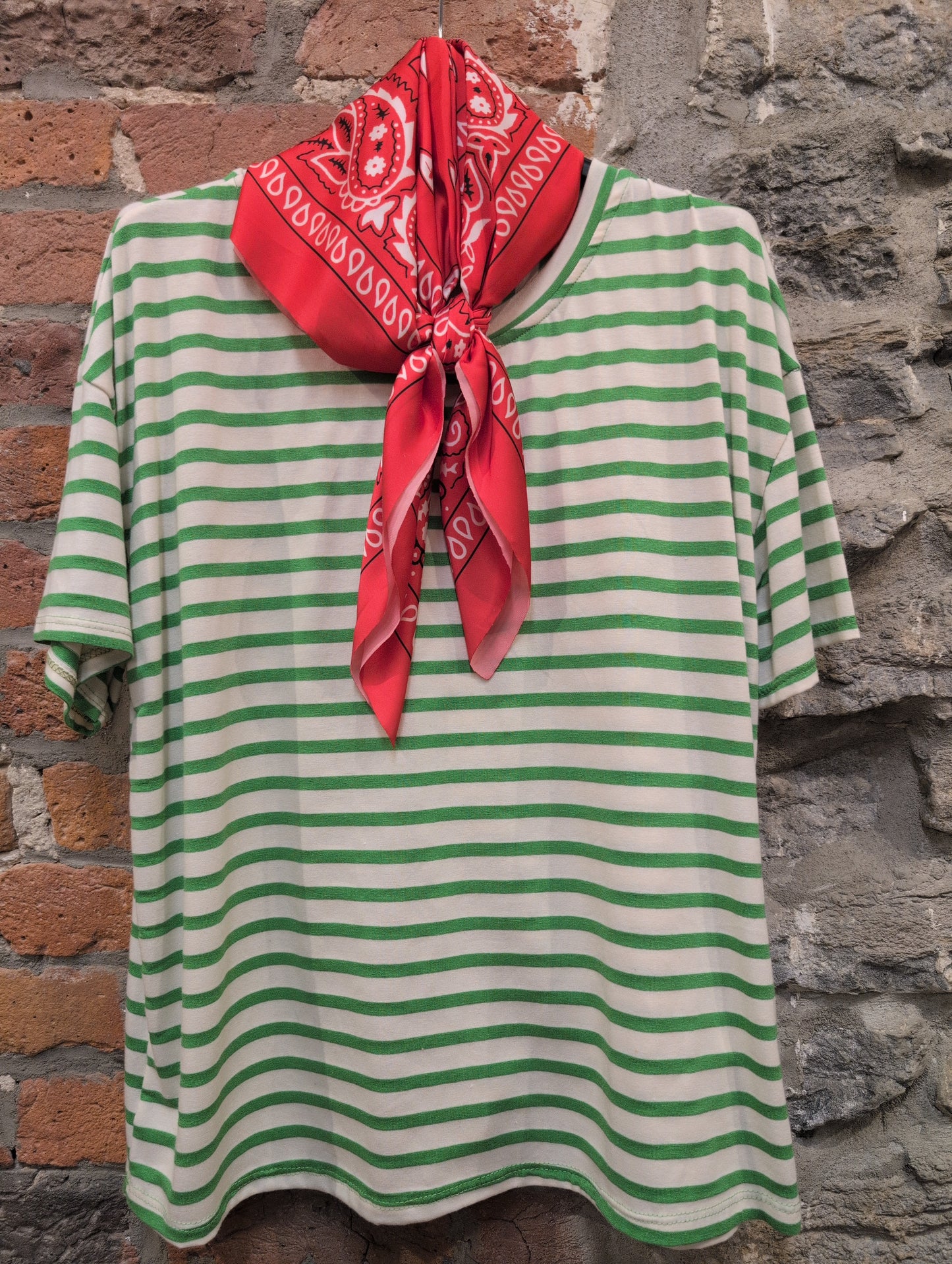 BR- 7399-J42 Top rayé avec foulard