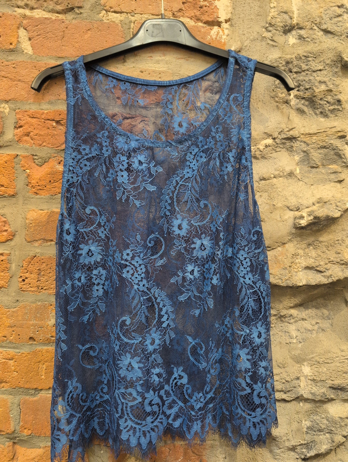 WC- 80818 Top en dentelle