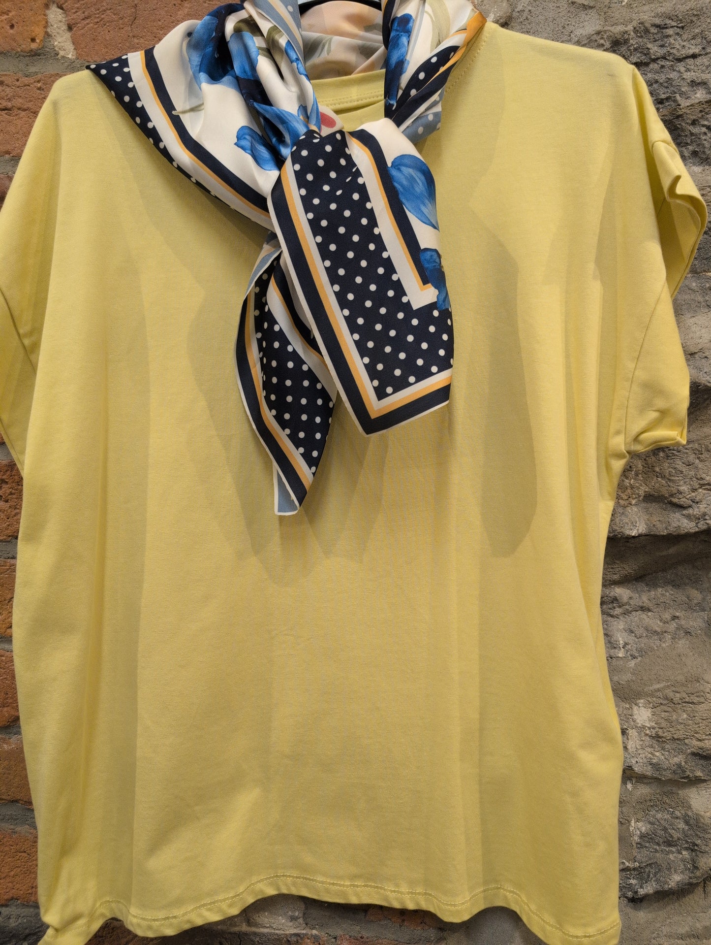 BR- 7362-J5 Top avec foulard
