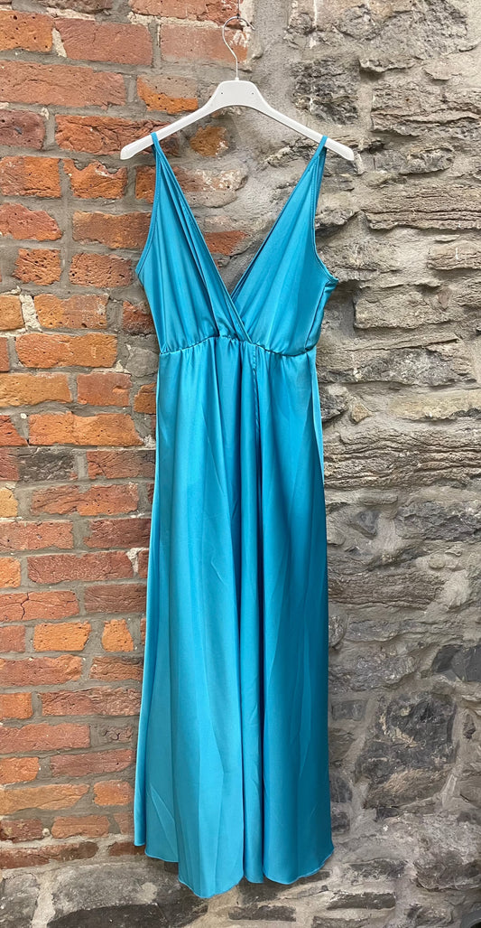 BR- 9972-R2 Robe / Dress