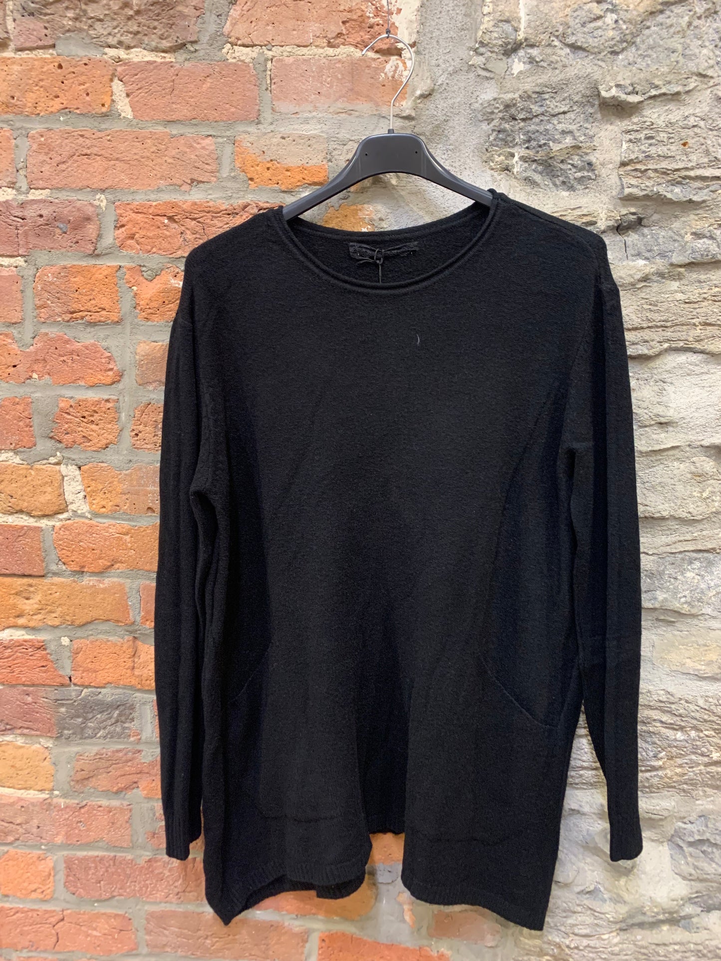 FR- 9053 Sweater