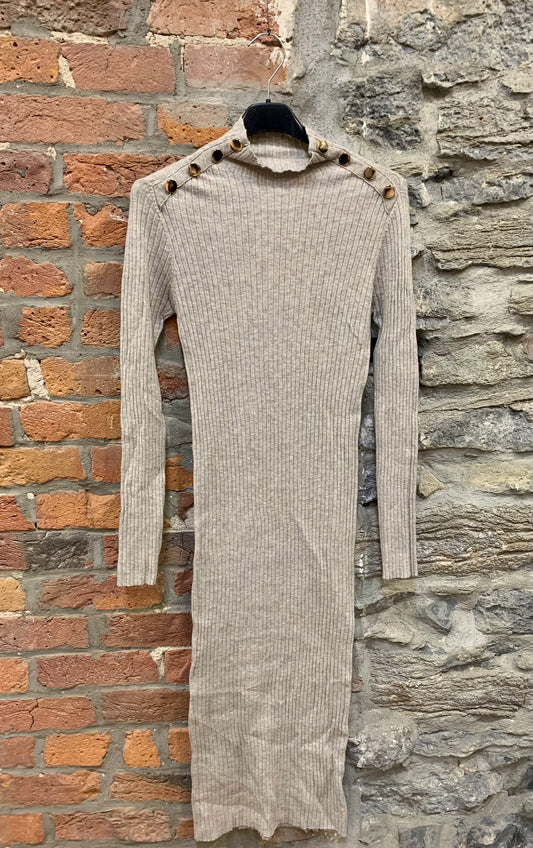 FR-1113 Robe